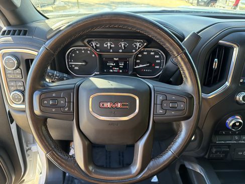 Used 2022 GMC Sierra 2500 AT4 image 17