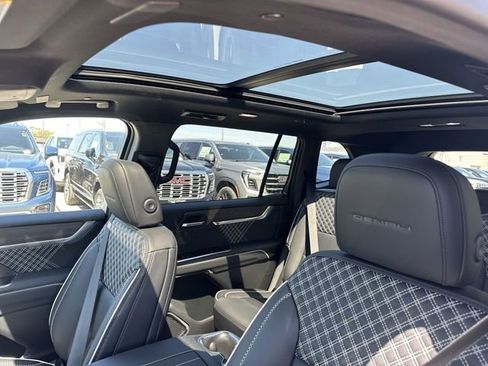New 2026 GMC Acadia Denali w/ Super Cruise Package AWD/4WD image 22
