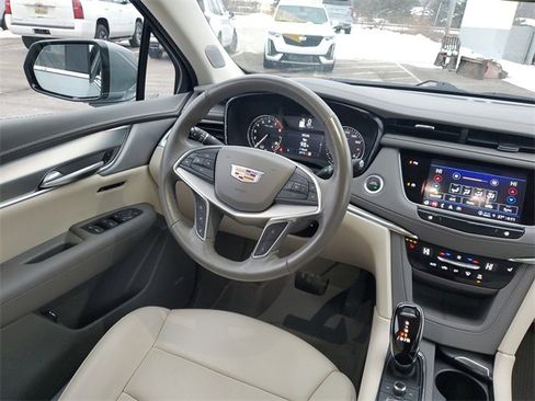 New 2025 Cadillac XT5 Premium Luxury w/ LPO, Floor Liner Package image 25