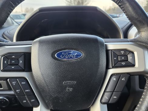 Used 2015 Ford F150 Lariat image 33