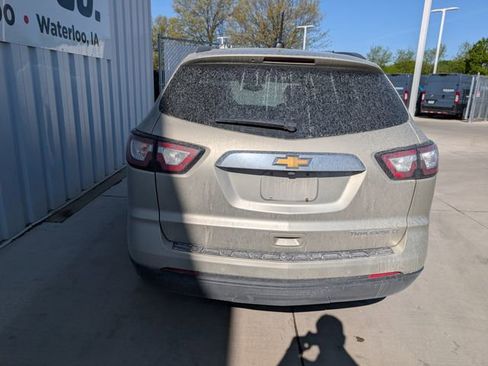Used 2016 Chevrolet Traverse LT w/ Style and Technology Package FWD image 13