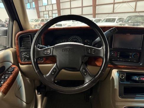 Used 2006 GMC Sierra 2500 SLT w/ Heavy-Duty Power Package image 17