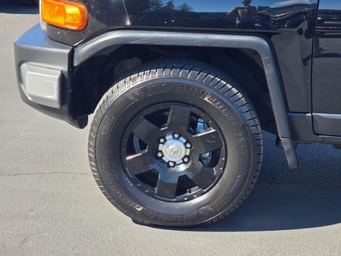 Used 2007 Toyota FJ Cruiser 4WD image 17