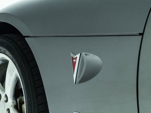 Used 2007 Pontiac Solstice Roadster w/ Premium Package image 20