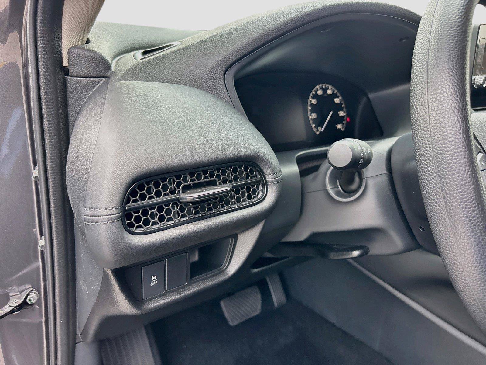Certified 2027 Honda HR-V LX image 11