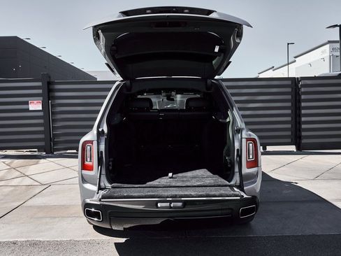 Used 2023 Rolls-Royce Cullinan AWD/4WD image 18