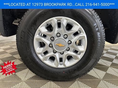 Used 2024 Chevrolet Silverado 2500 LT w/ Convenience Package image 28
