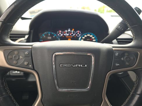 Used 2018 GMC Yukon Denali AWD/4WD image 23