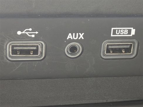 Used 2024 RAM 1500 Classic SLT image 23