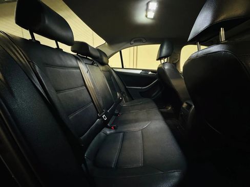 Used 2012 Volkswagen Jetta SEL FWD image 10