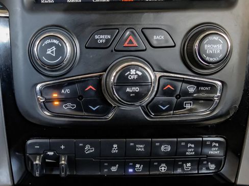 Used 2018 RAM 2500 Laramie w/ Sport Appearance Group AWD/4WD image 26