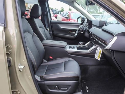 New 2025 MAZDA CX-70 Plug-In Hybrid w/ Premium Pkg image 18