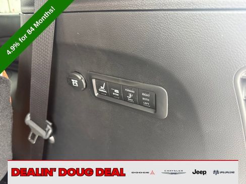 New 2026 Chrysler Pacifica Pinnacle image 32