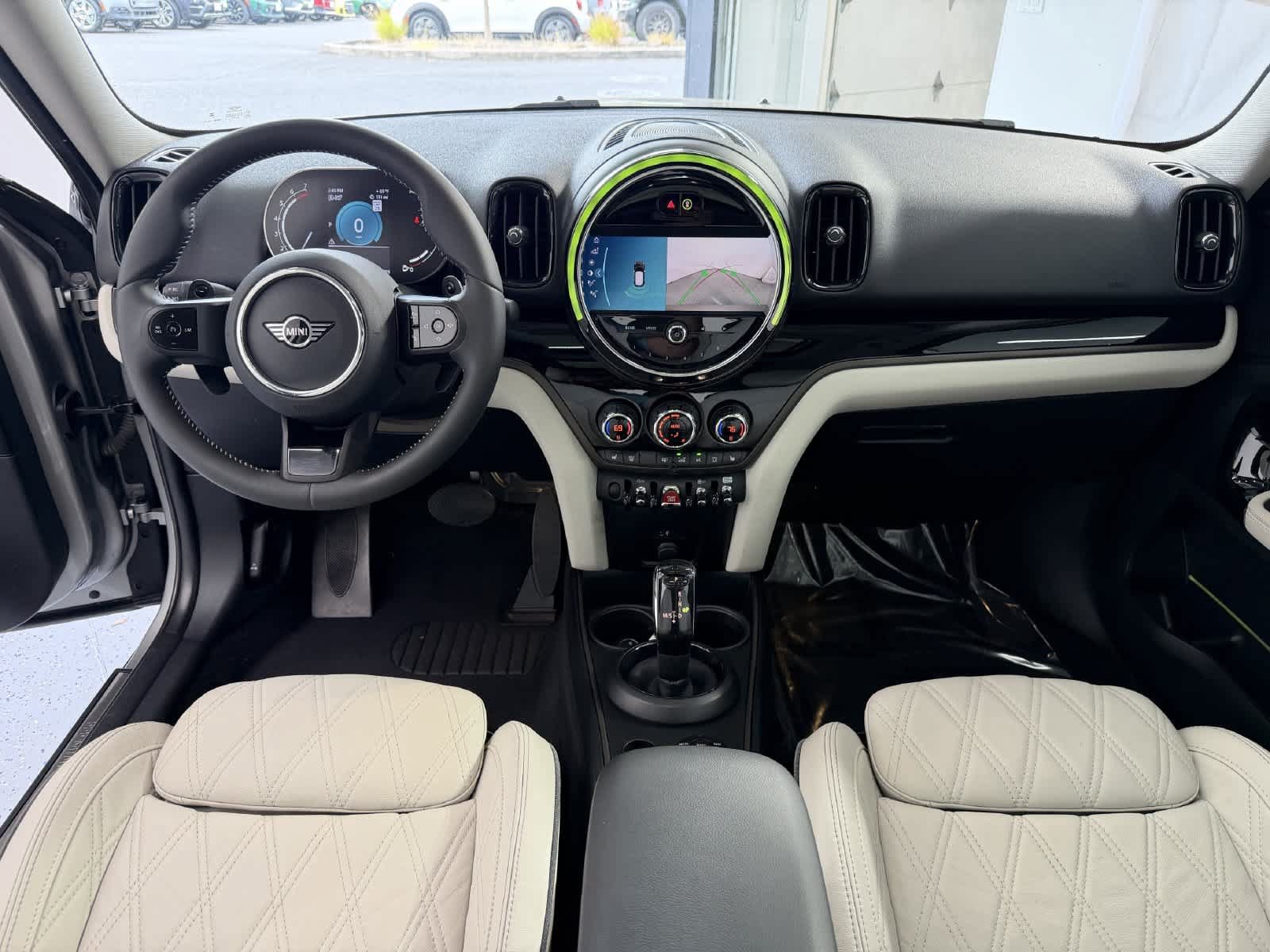 Used 2024 MINI Cooper Countryman S w/ Signature Upholstery Package FWD image 12