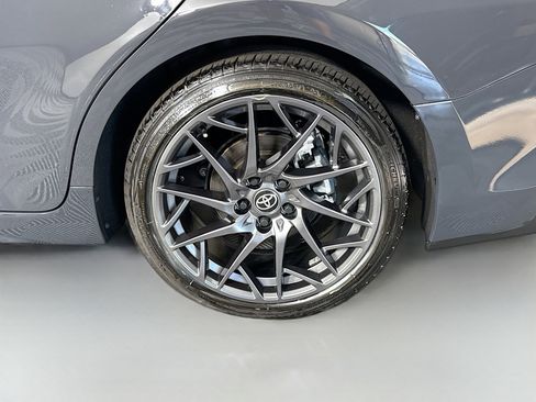 Used 2025 Toyota Camry SE w/ Convenience Package image 37