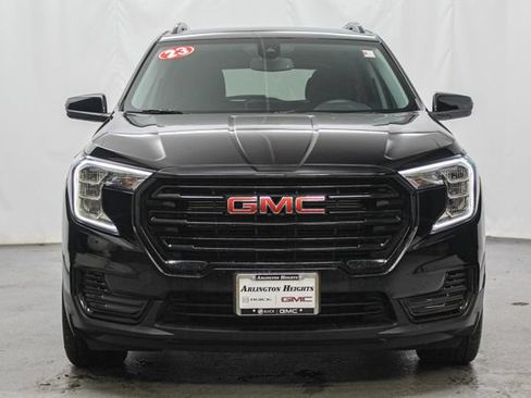 Used 2023 GMC Terrain SLE w/ Elevation Edition FWD image 4