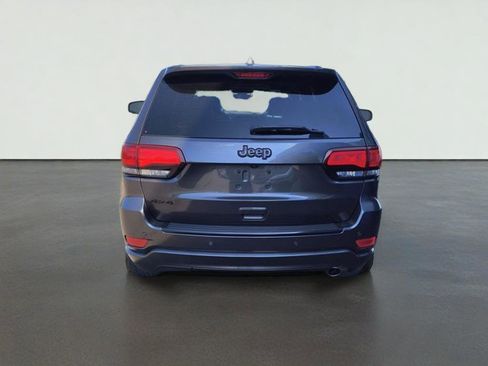 Used 2018 Jeep Grand Cherokee Altitude AWD/4WD image 7