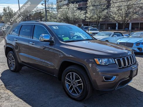 Used 2021 Jeep Grand Cherokee Limited AWD/4WD image 6