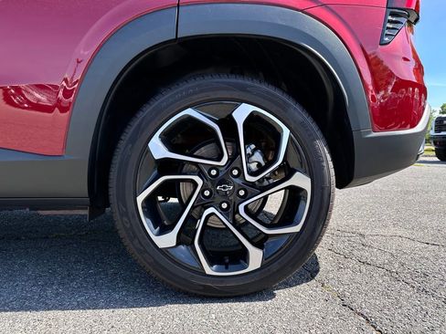 Certified 2024 Chevrolet Trax RS FWD image 41