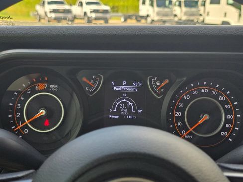 Used 2024 Jeep Wrangler Unlimited Sport AWD/4WD image 26
