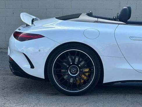 Used 2022 Mercedes-Benz SL 63 AMG 4MATIC image 36