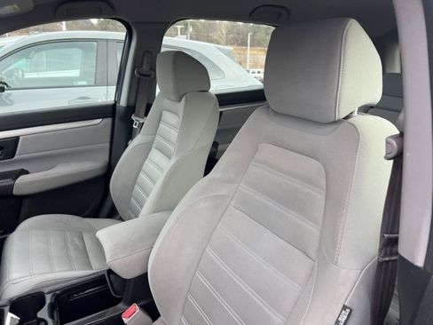 Used 2019 Honda CR-V LX image 8