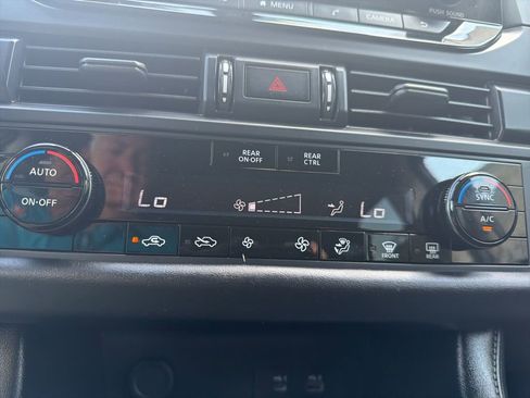 Used 2023 Nissan Pathfinder S FWD image 18