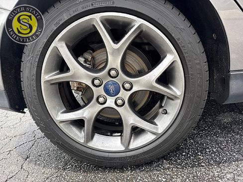 Used 2014 Ford Focus SE w/ Equipment Group 201A FWD image 8
