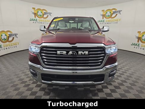 Used 2025 RAM 1500 Laramie AWD/4WD image 3