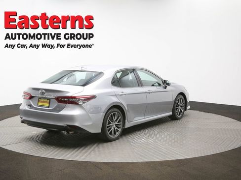 Used 2024 Toyota Camry XLE FWD image 41