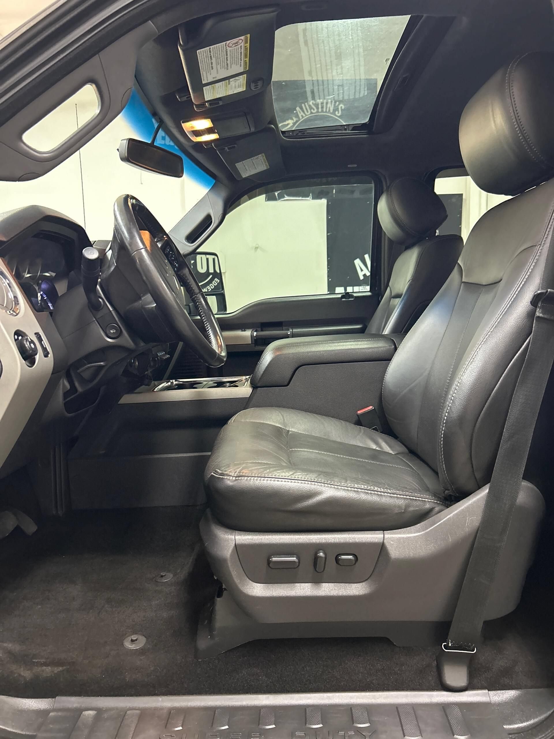 Used 2015 Ford F350 Lariat w/ Lariat Ultimate Package AWD/4WD image 8