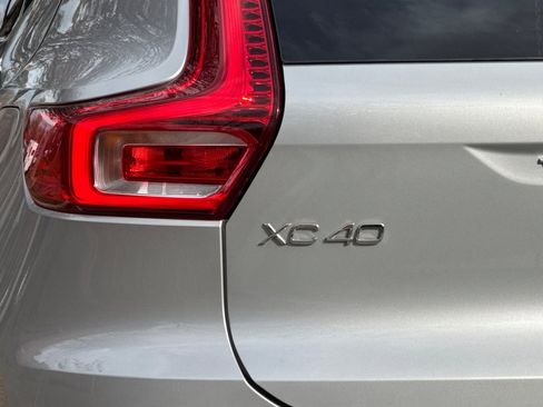 Used 2023 Volvo XC40 Recharge Ultimate image 27