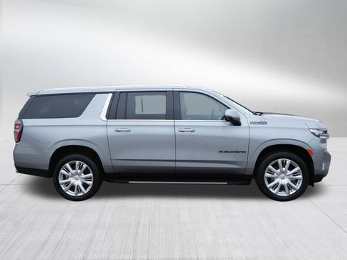 Used 2024 Chevrolet Suburban High Country w/ Max Trailering Package AWD/4WD image 8