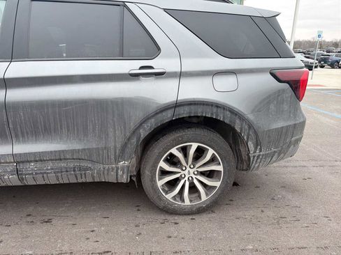 Used 2026 Ford Explorer ST-Line image 3