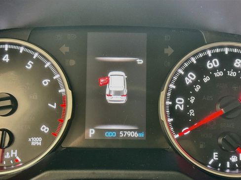 Used 2021 Toyota RAV4 LE w/ Carpet Mat Package (TMS) image 14