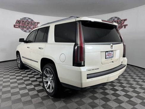 Used 2015 Cadillac Escalade Premium AWD/4WD image 5