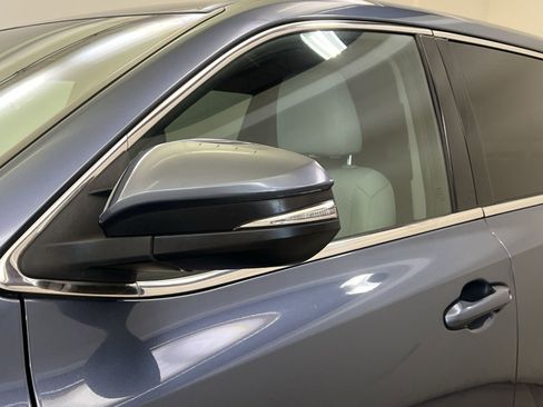Used 2017 Toyota Highlander LE FWD image 30