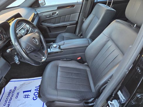 Used 2010 Mercedes-Benz E 550 4MATIC Sedan image 13