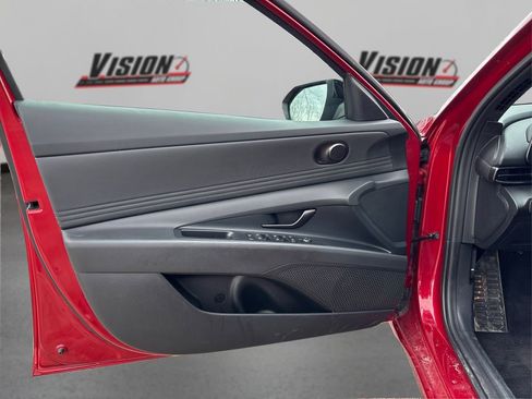 Certified 2025 Hyundai Elantra Sport image 23