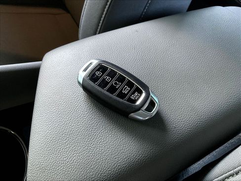 Used 2023 Hyundai Elantra SEL w/ Convenience Package FWD image 31