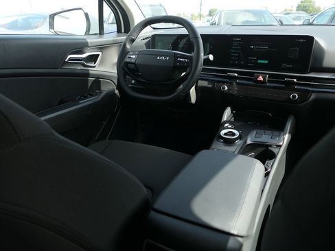 New 2026 Kia Sportage LX image 23