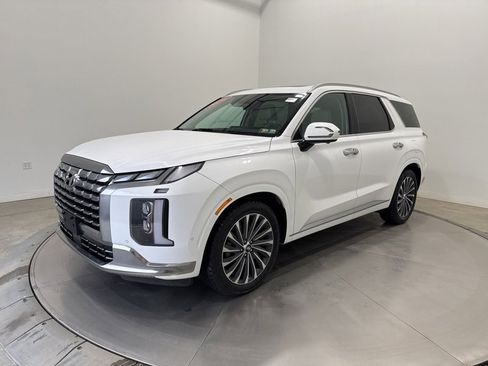 Used 2024 Hyundai Palisade Calligraphy image 3