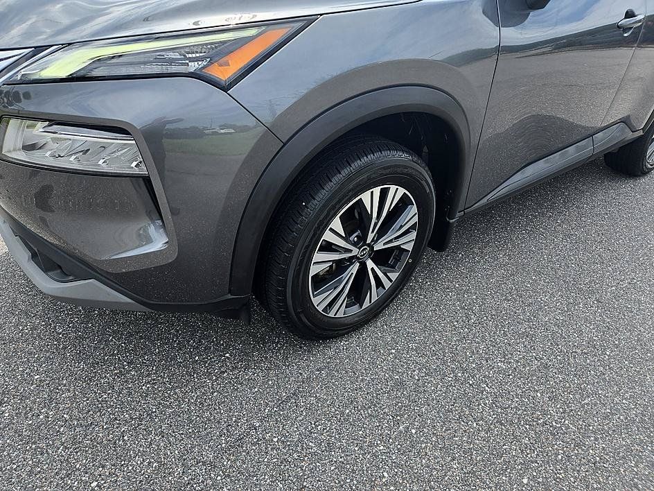 Certified 2023 Nissan Rogue SV w/ SV Premium B Package FWD image 3