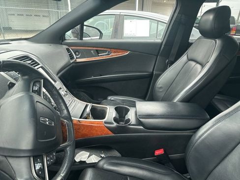 Used 2019 Lincoln Nautilus Reserve image 13