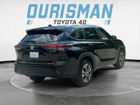 Used 2025 Toyota Highlander XLE AWD/4WD image 7