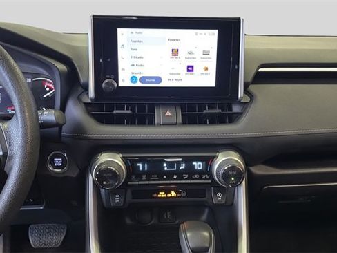 Used 2023 Toyota RAV4 XLE image 17