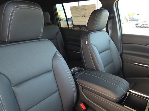 New 2026 Chevrolet Traverse LT w/ Driver Confidence Package image 21