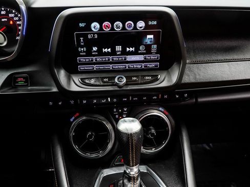 Used 2017 Chevrolet Camaro SS image 21