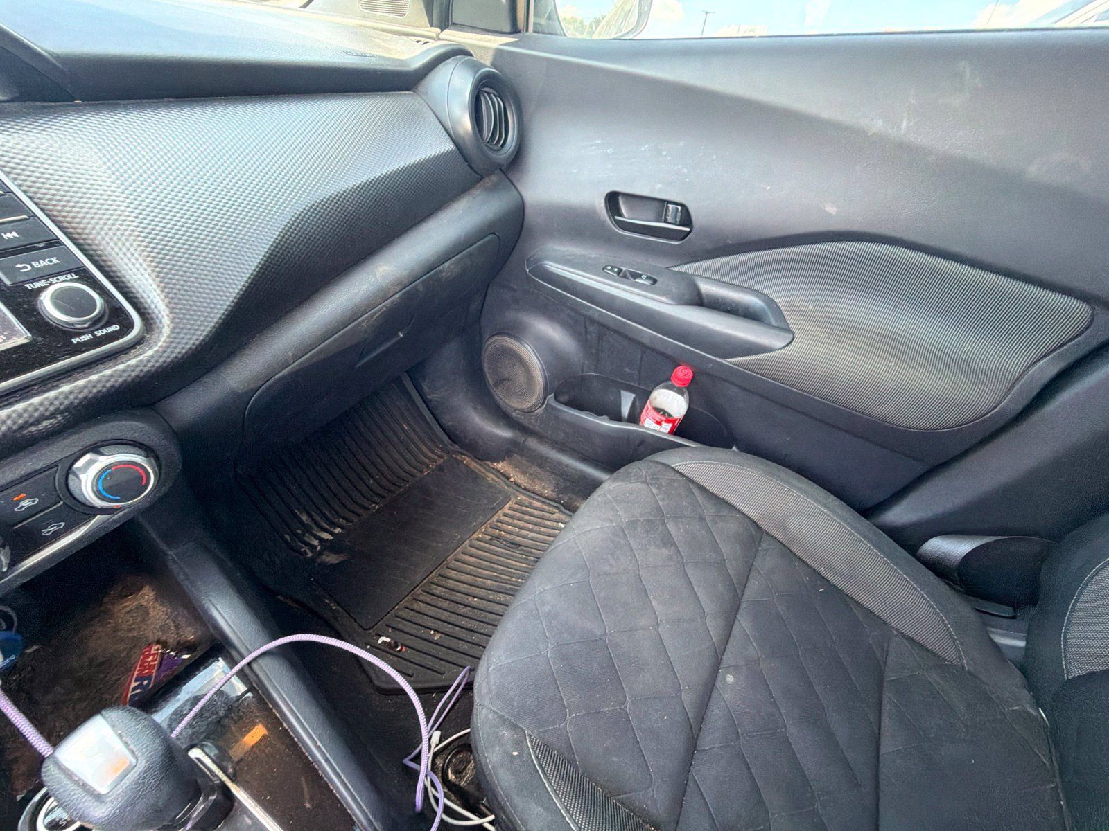 Used 2020 Nissan Kicks S FWD image 8