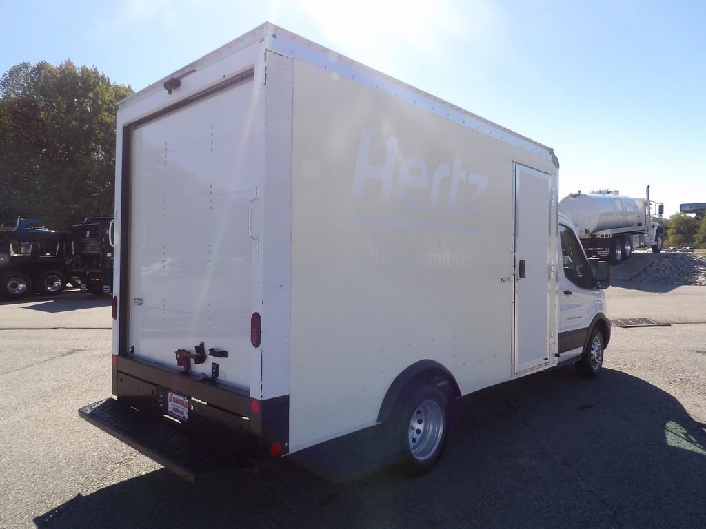 Used 2022 Ford Transit 350 DRW RWD image 8